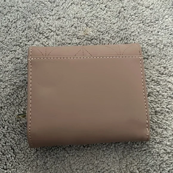 Wallet - Picture 2 of 5